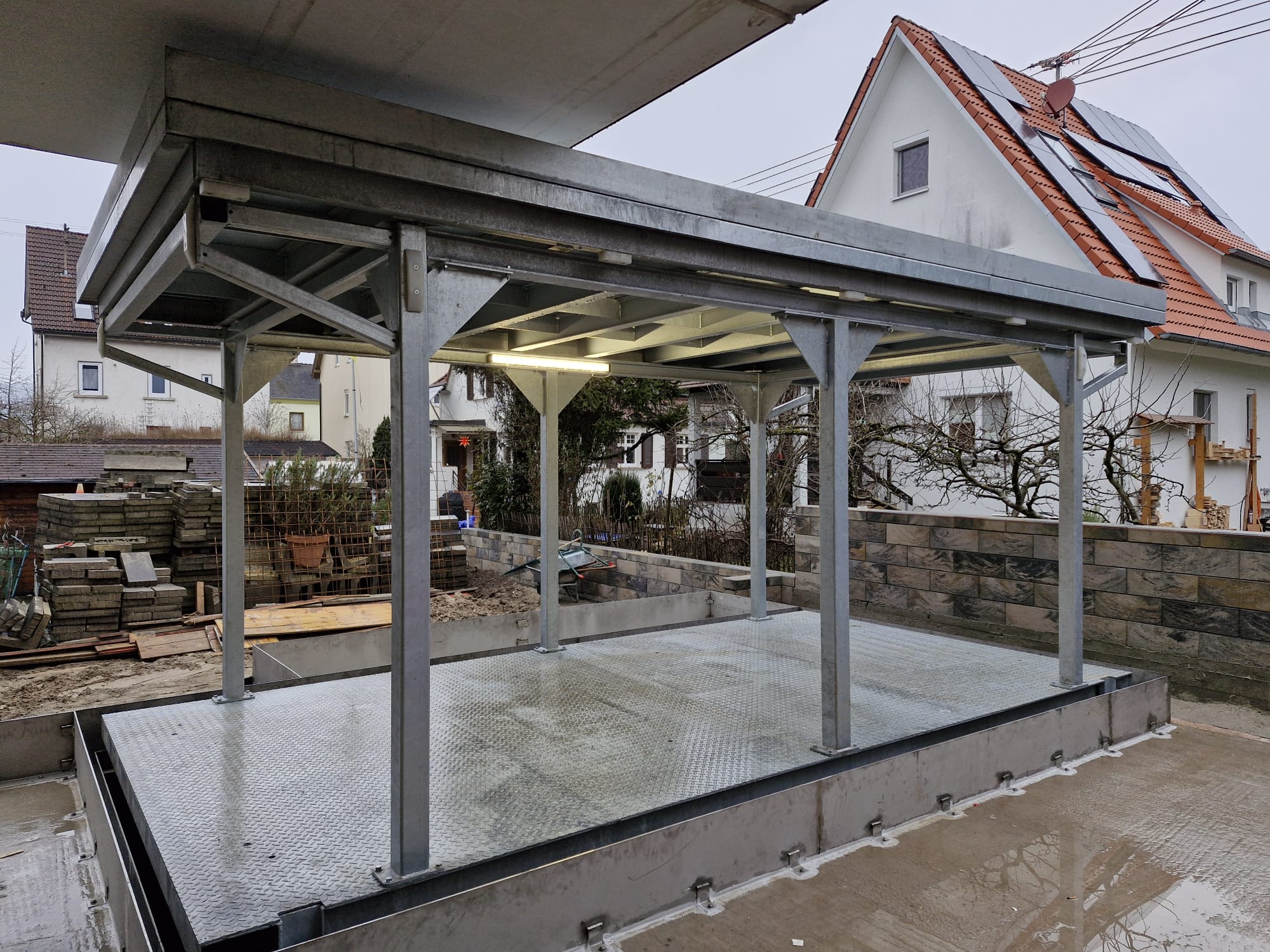 lifting table with canopy for the car