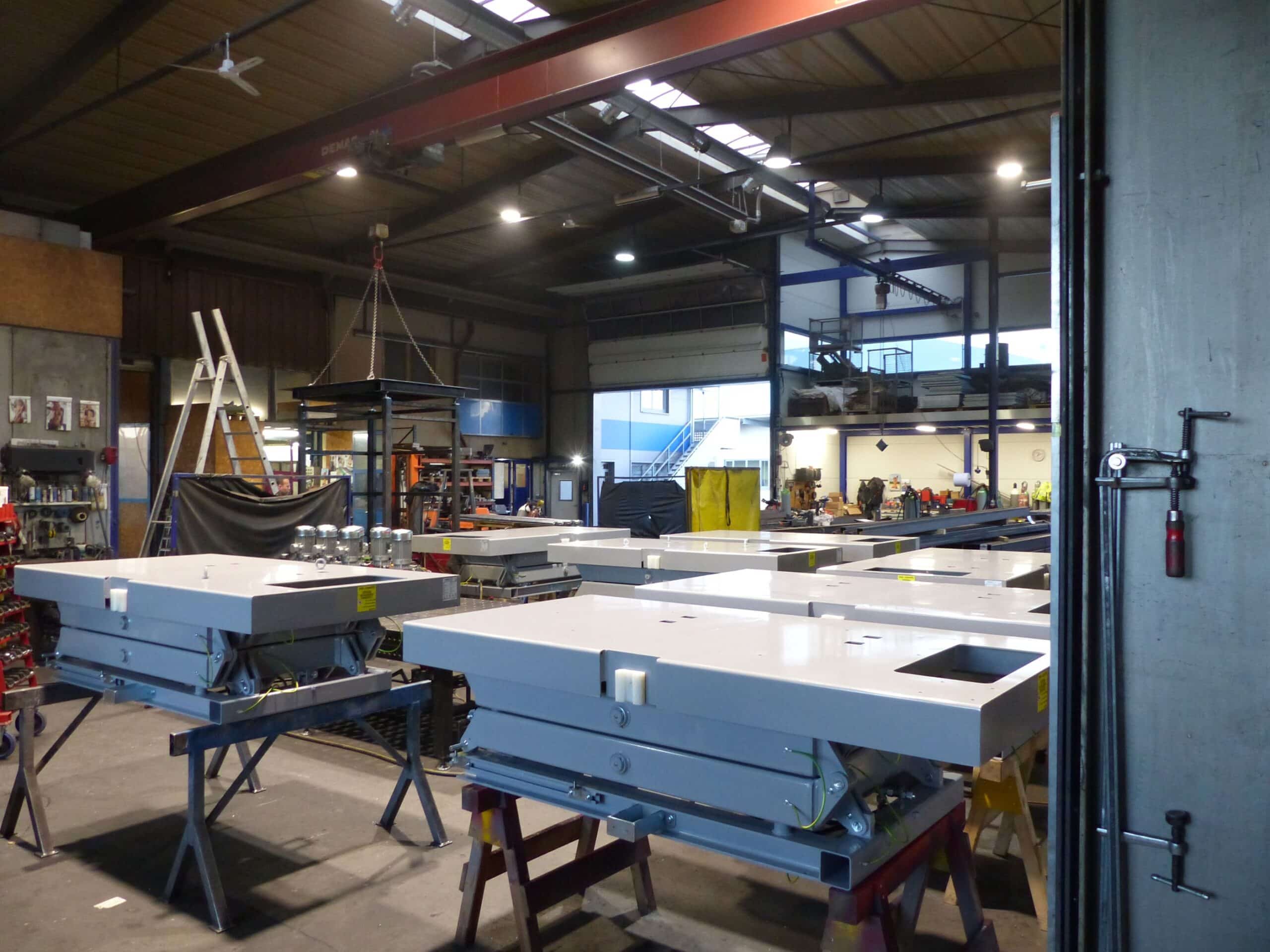 Endmontage der Hubtische
