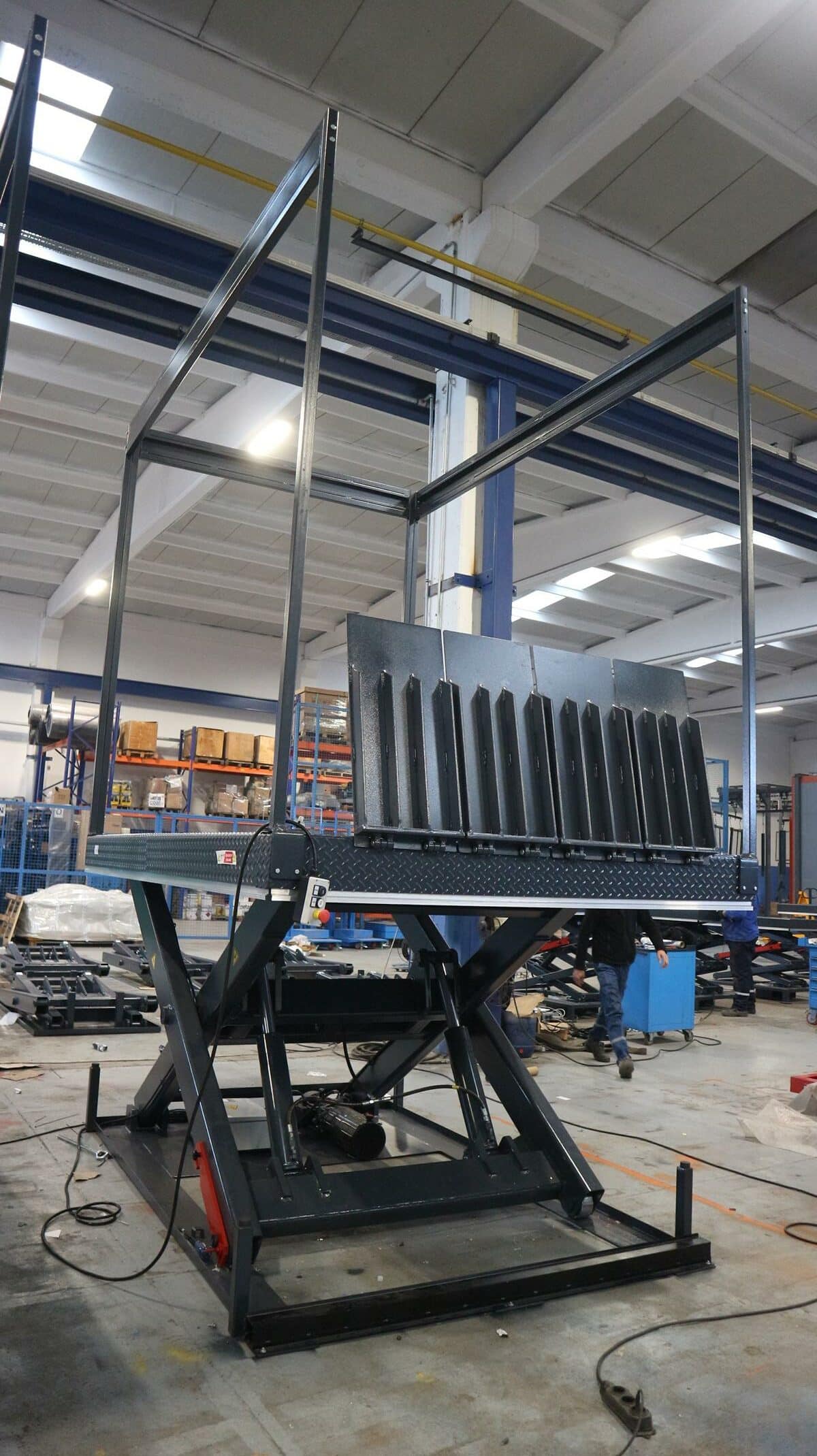 Loading lifting table extended